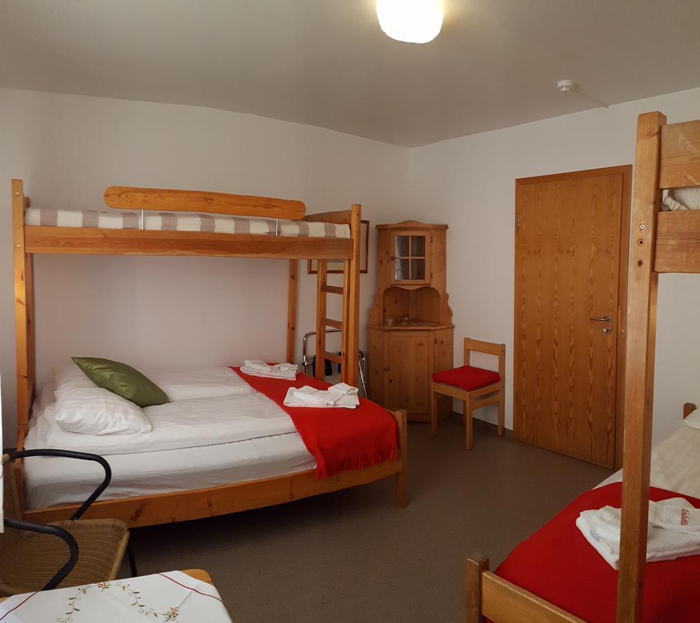 Guesthouse Leirubakki Asolfsstathir Bagian luar foto