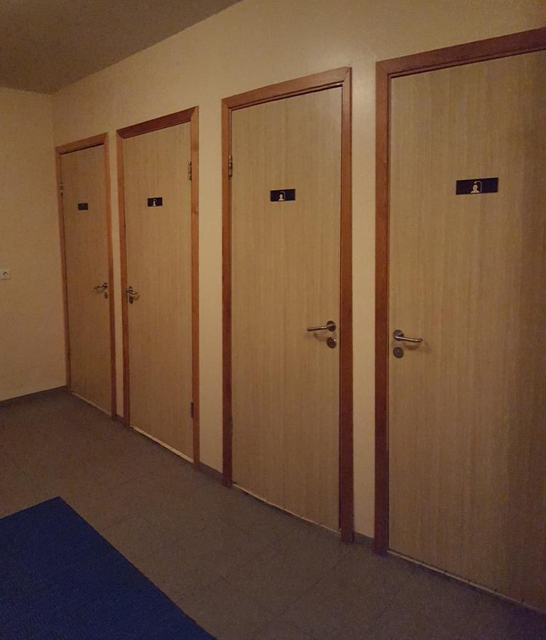 Guesthouse Leirubakki Asolfsstathir Bagian luar foto