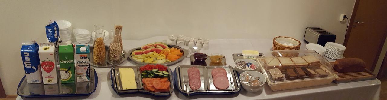 Guesthouse Leirubakki Asolfsstathir Bagian luar foto